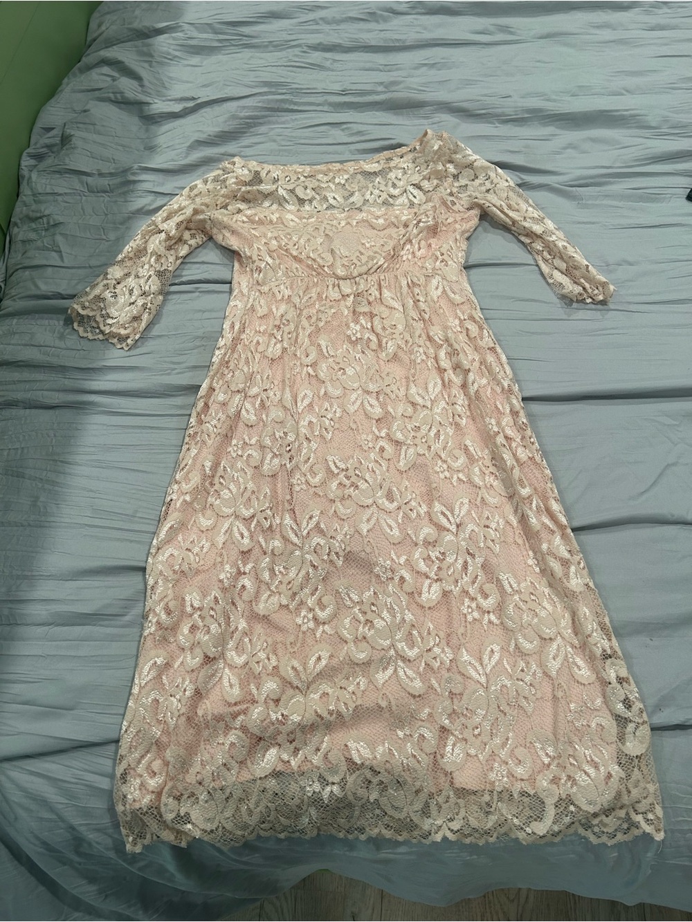 AMELIA LACE MATERNITY DRESS